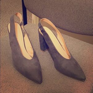 Metaphor V-Neck Block Heel Sling